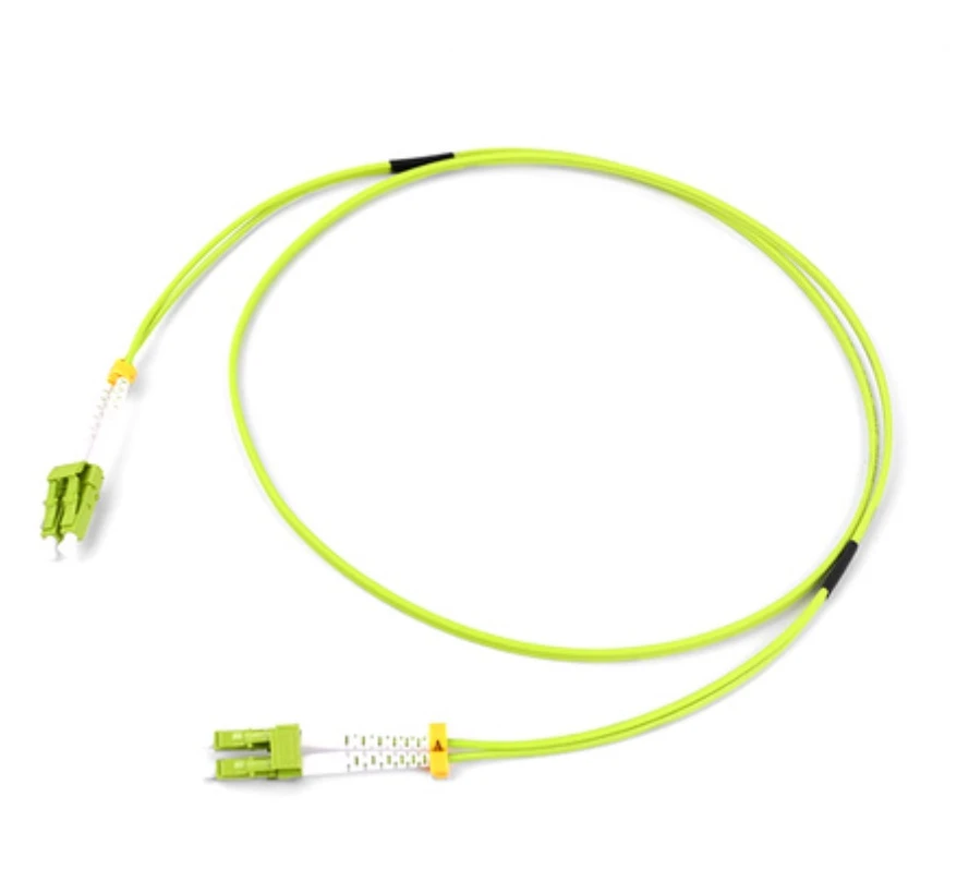 Aký je rozdiel medzi ethernetovým káblom a prepojovacím káblom?